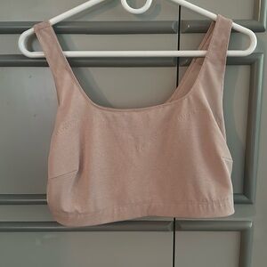 Yitty woman’s exercise bra in cute pink